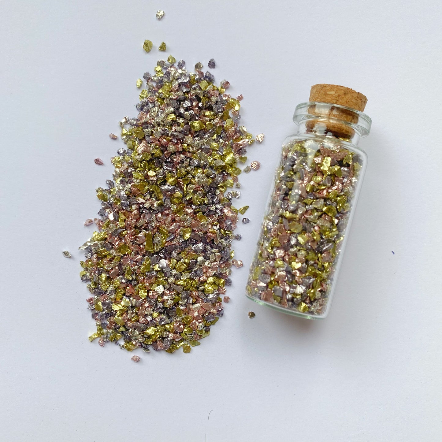 Irregular colored glass gravel